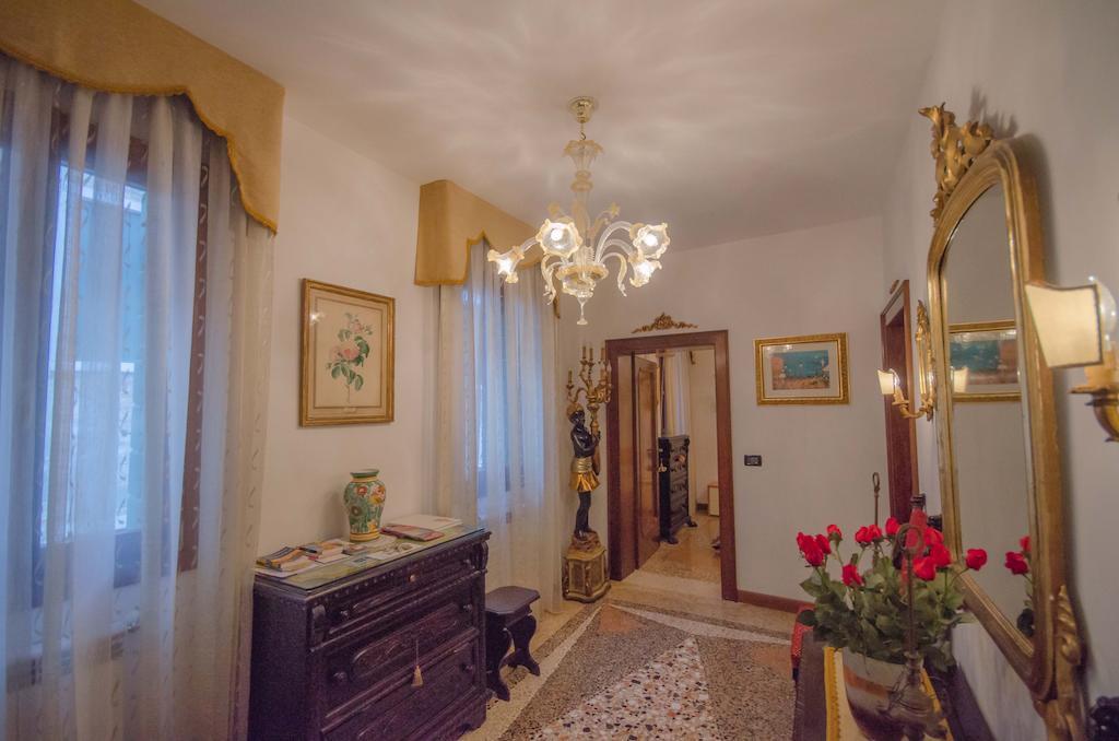 Ca' Pierre Apartment Veneţia Cameră foto